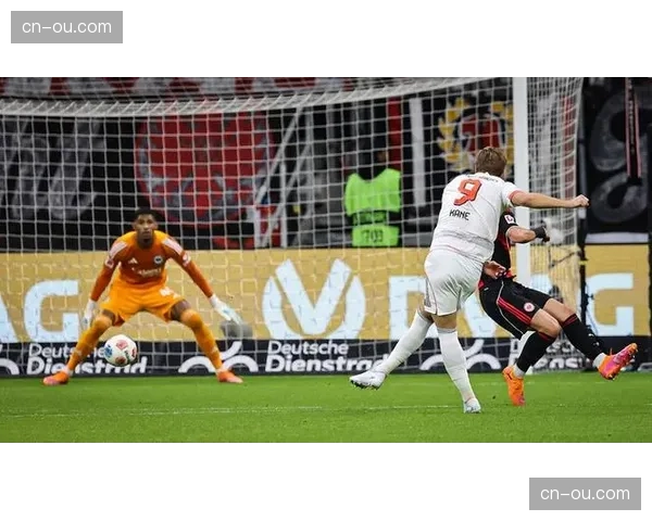 前英格兰队长凯恩蝉联德甲金靴，刷新联赛单赛季进球纪录